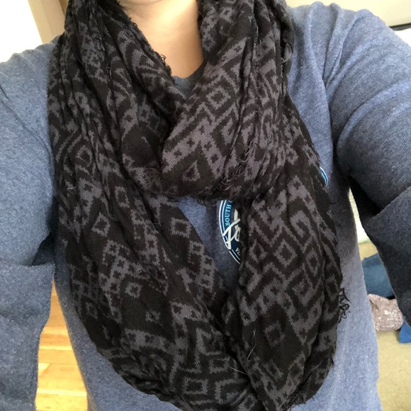 Infinity Scarves - Picture 4 of 7